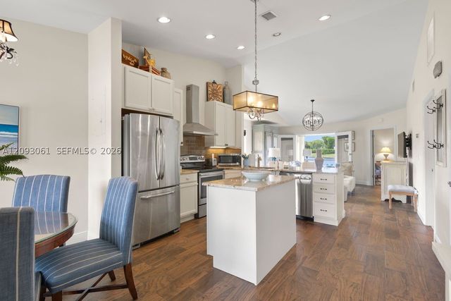 18551 Woodstream Dr 0, Boca Raton, FL 33498