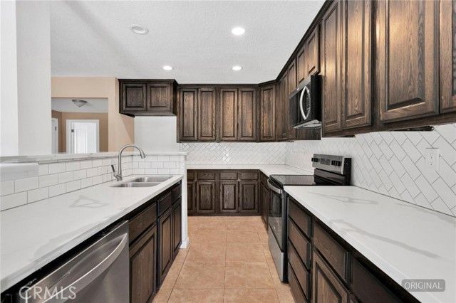 8732 Pico Avenue, Hesperia, CA 92345