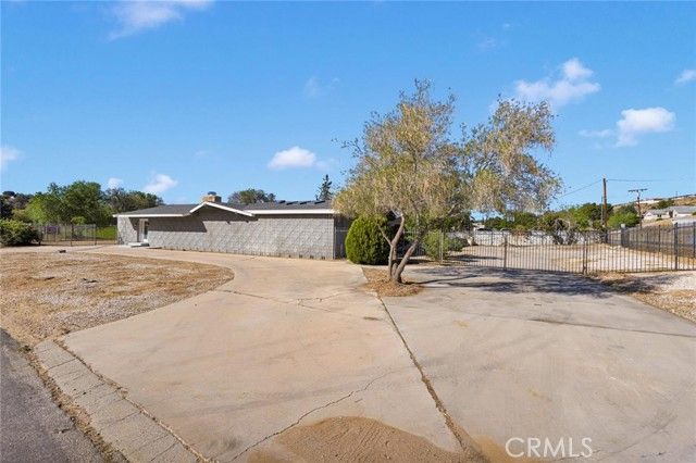 8732 Pico Avenue, Hesperia, CA 92345