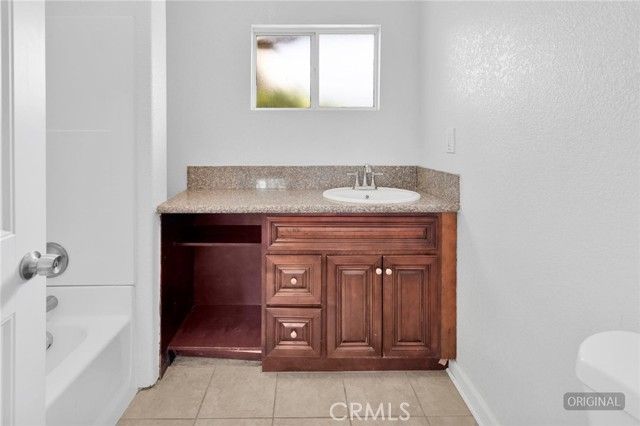 8732 Pico Avenue, Hesperia, CA 92345