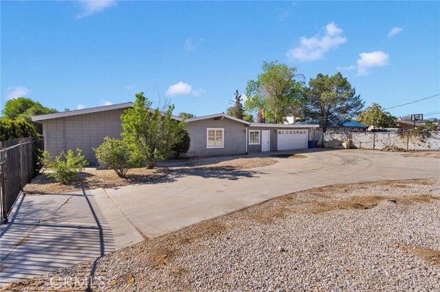 8732 Pico Avenue, Hesperia, CA 92345