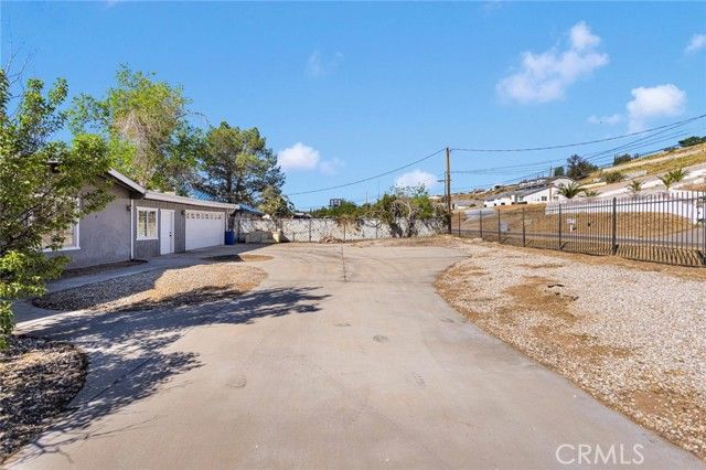 8732 Pico Avenue, Hesperia, CA 92345