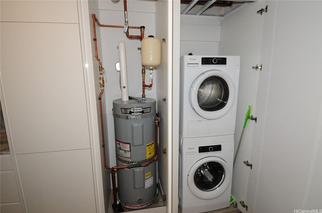 987 Queen Street 1208, Honolulu, HI 96814