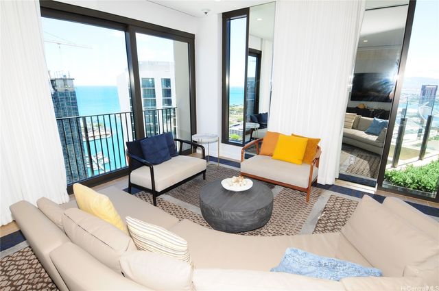 987 Queen Street 1208, Honolulu, HI 96814