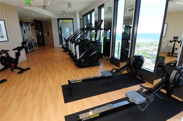 987 Queen Street 1208, Honolulu, HI 96814