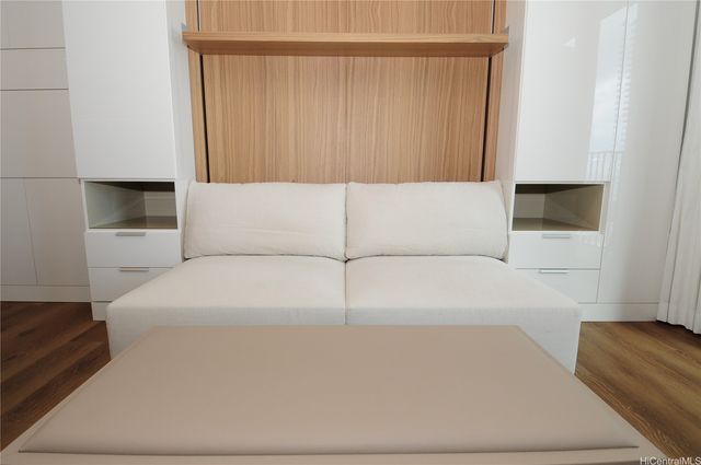 987 Queen Street 1208, Honolulu, HI 96814