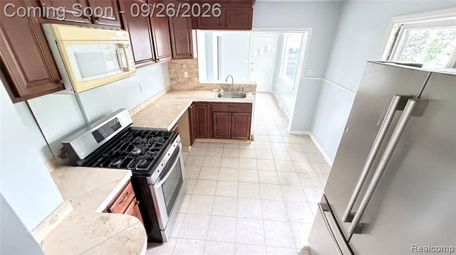 1950 Michael Avenue, Warren, MI 48091