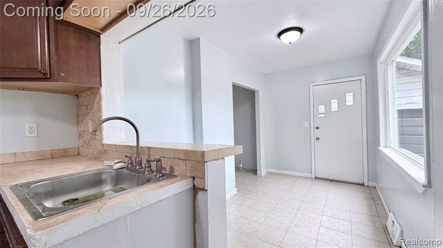 1950 Michael Avenue, Warren, MI 48091