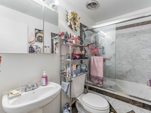 5331 N Delphia Avenue 331e, Chicago, IL 60656