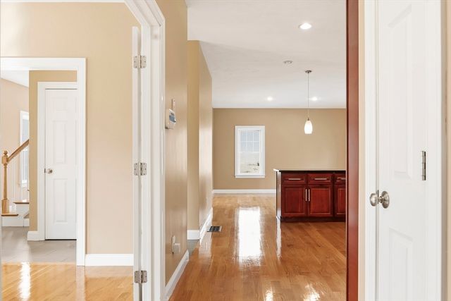 221 Chestnut St, Abington, MA 02351