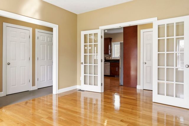 221 Chestnut St, Abington, MA 02351
