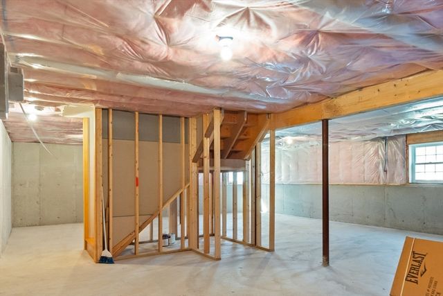 221 Chestnut St, Abington, MA 02351