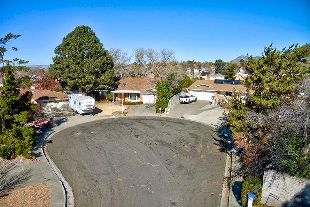 1009 Morina Court NE, Albuquerque, NM 87112