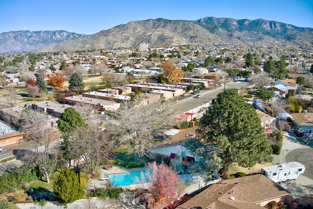 1009 Morina Court NE, Albuquerque, NM 87112