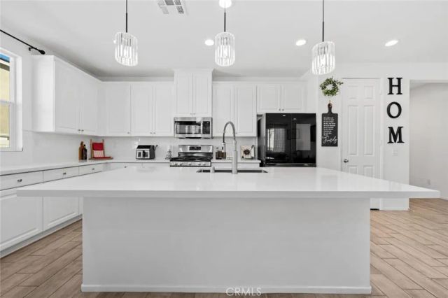 2735 Moonshimmer, Hemet, CA 92543