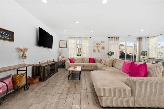 2735 Moonshimmer, Hemet, CA 92543