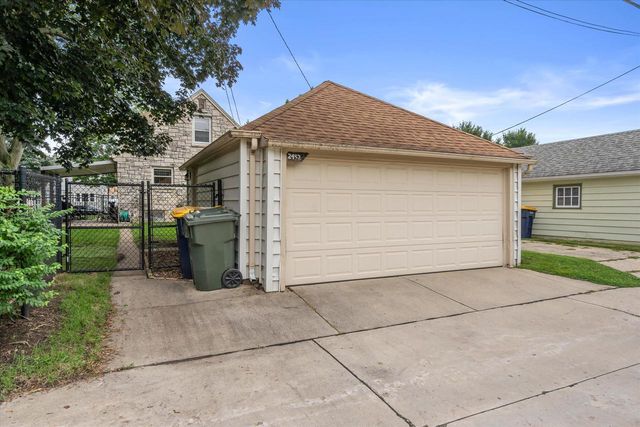 2452 S 74th STREET, West Allis, WI 53219