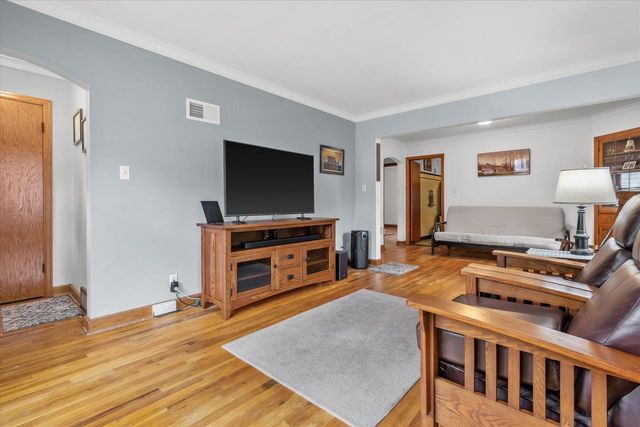 2452 S 74th STREET, West Allis, WI 53219