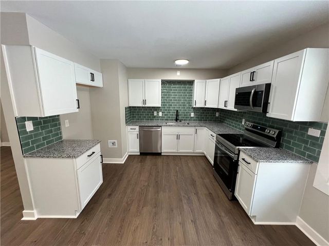 7002 E 112 Street, Kansas City, MO 64134