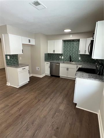 7002 E 112 Street, Kansas City, MO 64134