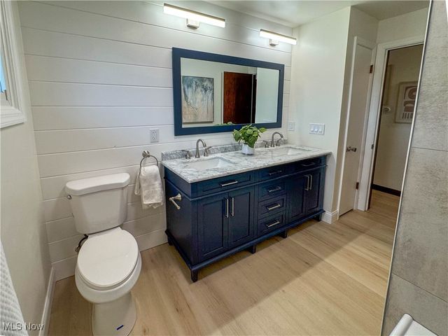 805 Devitt, Campbell, OH 44405