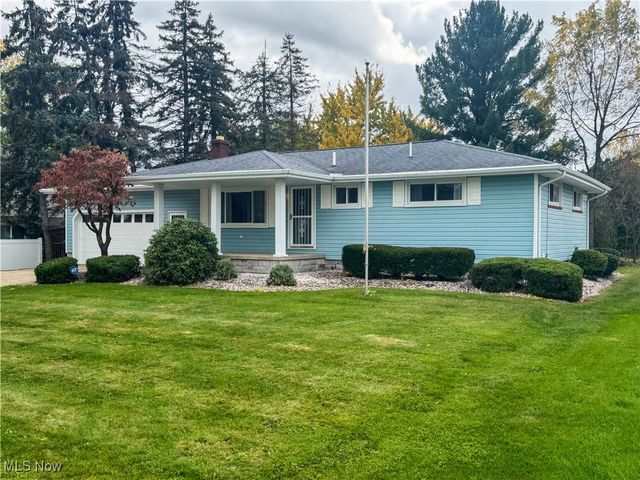 805 Devitt, Campbell, OH 44405