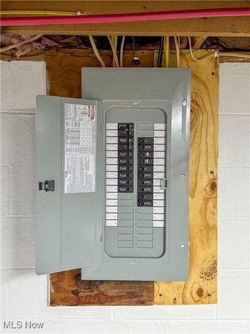 805 Devitt, Campbell, OH 44405