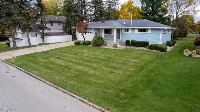 805 Devitt, Campbell, OH 44405