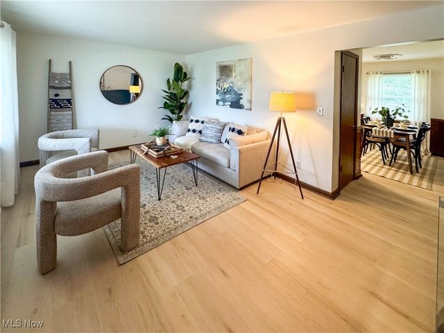 805 Devitt, Campbell, OH 44405