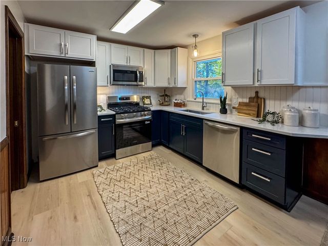 805 Devitt, Campbell, OH 44405