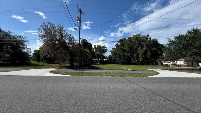 41 E MICHAEL GLADDEN BOULEVARD, Apopka, FL 32703