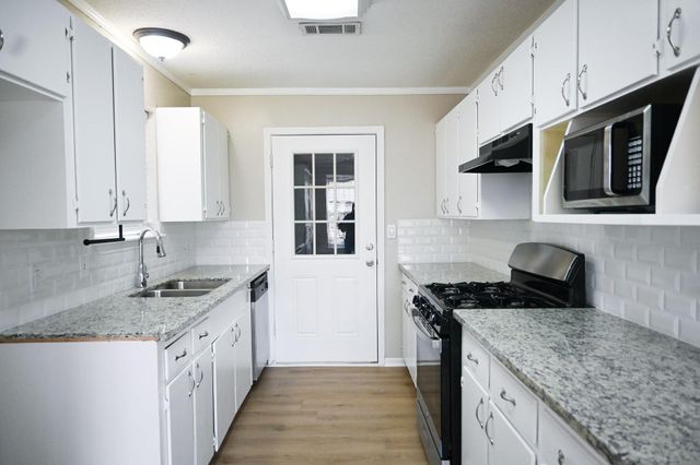 619 W Mahan Street, Richwood, TX 77531