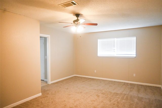 619 W Mahan Street, Richwood, TX 77531