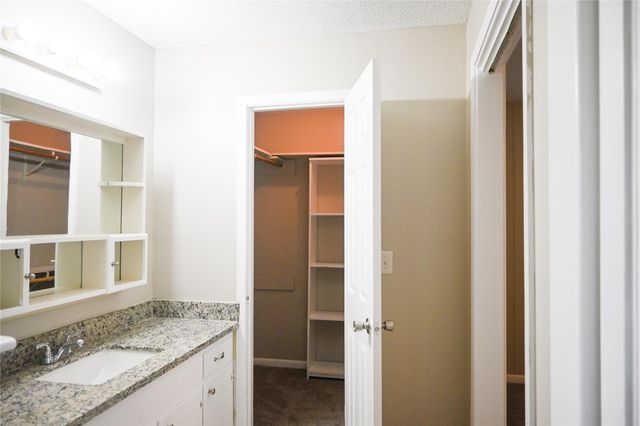 619 W Mahan Street, Richwood, TX 77531