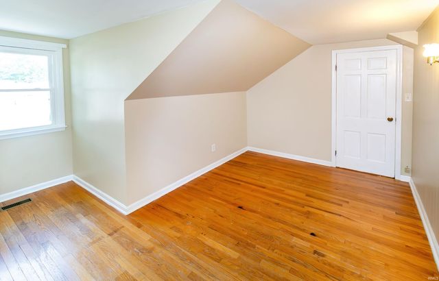 609 Bartlett Drive, Newburgh, IN 47630