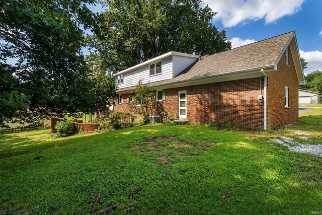 609 Bartlett Drive, Newburgh, IN 47630