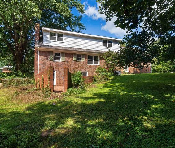 609 Bartlett Drive, Newburgh, IN 47630
