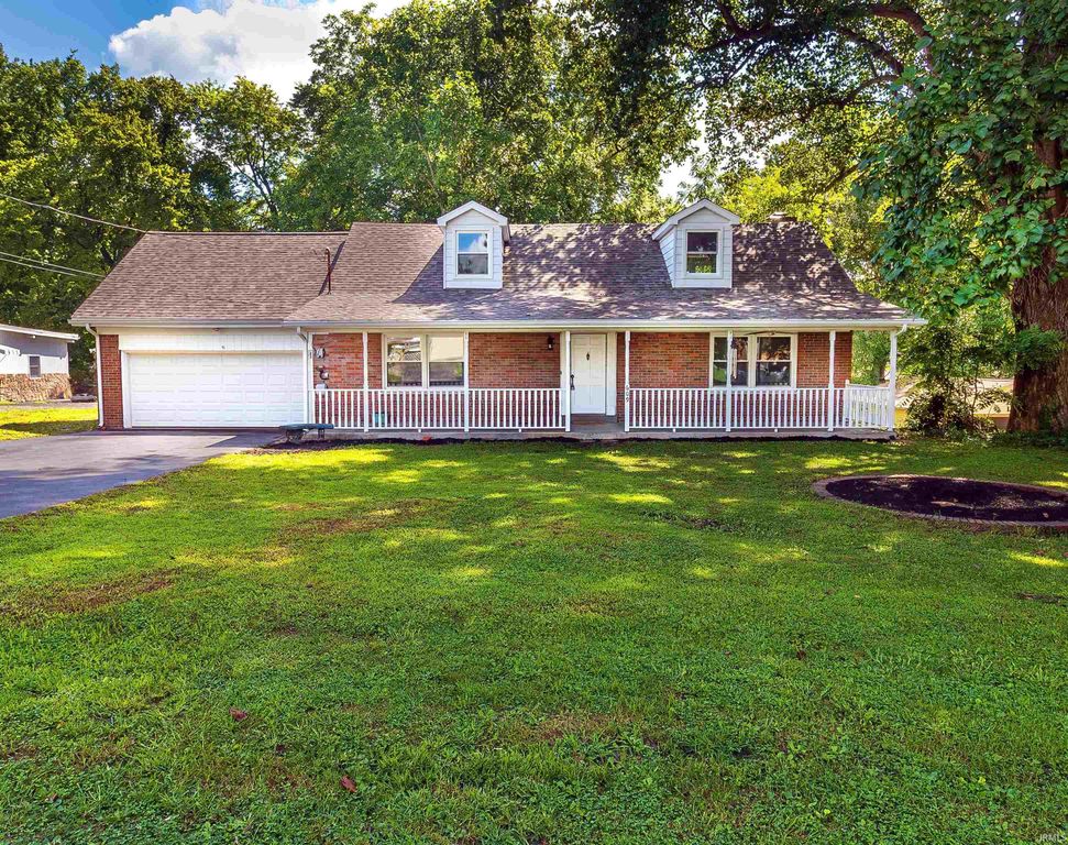 609 Bartlett Drive, Newburgh, IN 47630