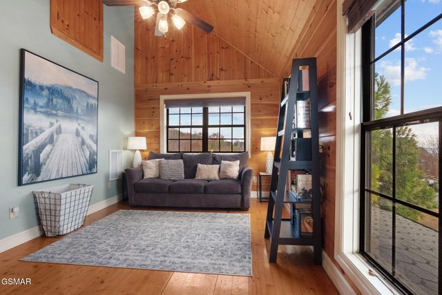 2968 Smoky Bluff Trail, Sevierville, TN 37862