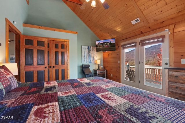 2968 Smoky Bluff Trail, Sevierville, TN 37862