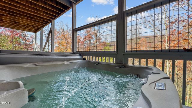 2968 Smoky Bluff Trail, Sevierville, TN 37862