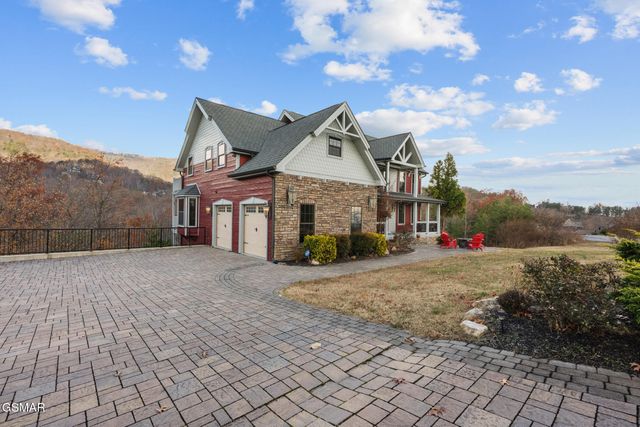 2968 Smoky Bluff Trail, Sevierville, TN 37862