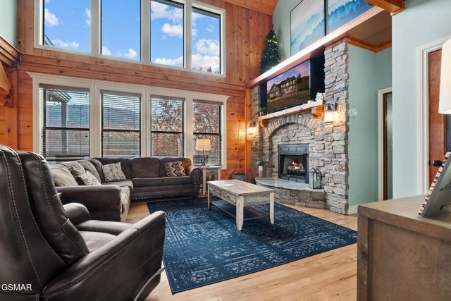 2968 Smoky Bluff Trail, Sevierville, TN 37862