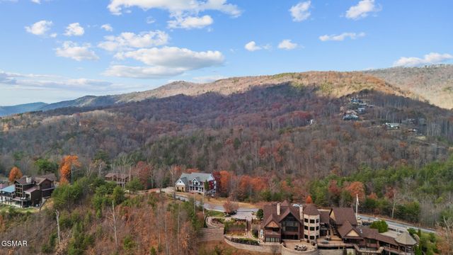 2968 Smoky Bluff Trail, Sevierville, TN 37862