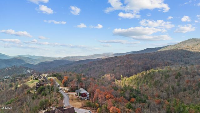 2968 Smoky Bluff Trail, Sevierville, TN 37862