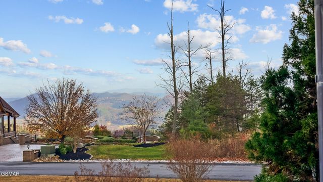 2968 Smoky Bluff Trail, Sevierville, TN 37862