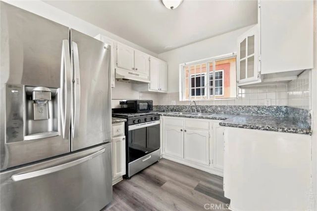 10601 S Main, Los Angeles, CA 90003