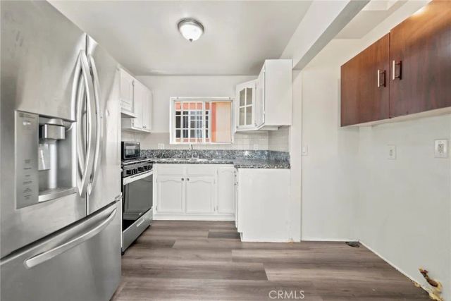 10601 S Main, Los Angeles, CA 90003