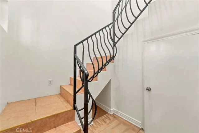 10601 S Main, Los Angeles, CA 90003