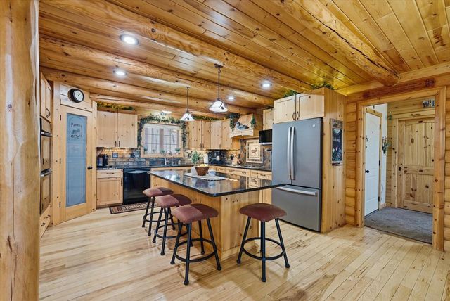 W2147 Hickory Hills COURT, Campbellsport, WI 53010